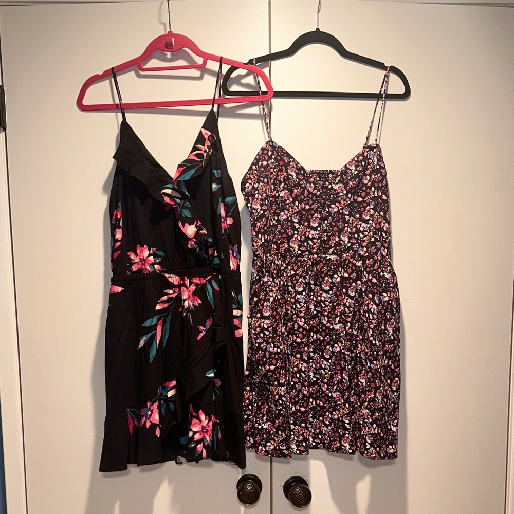 Lot of TWO Express babydoll floral dresses size L